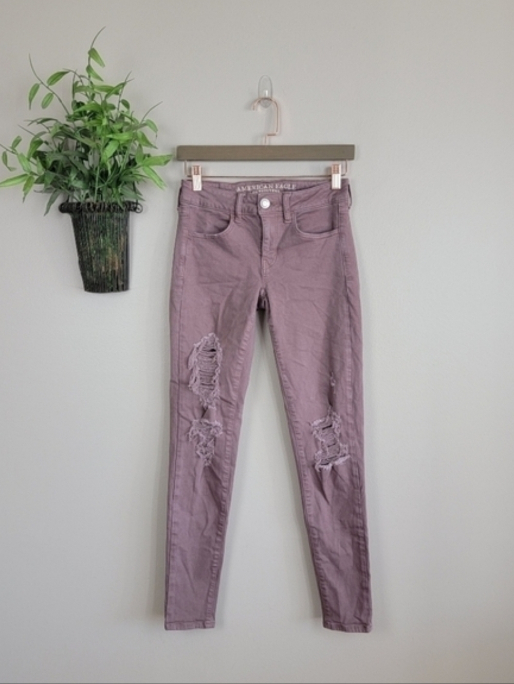 American Eagle Jegging Mid Rise Distressed Ripped Skinny Purple Pink AE 4 Jeans